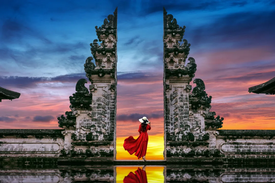 East Bali: Lempuyang, Tirta Gangga, Goa Raja & Bali Swing